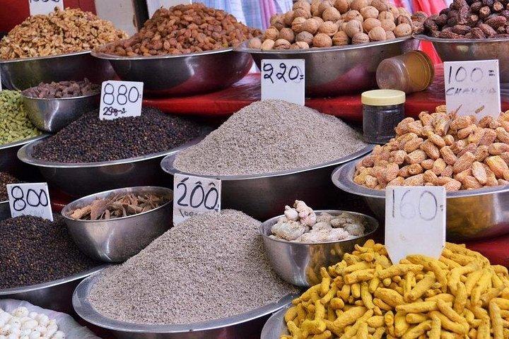 Private Delhi Shopping Tour with Local Guide