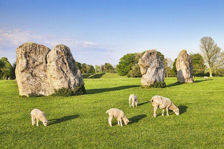 Bath, Avebury et Lacock Village: excursion d'une journée en petit groupe au départ de London