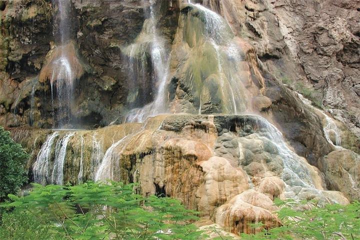 Tour privato di una notte alle cascate Ma'in e alle sorgenti termali da Amman