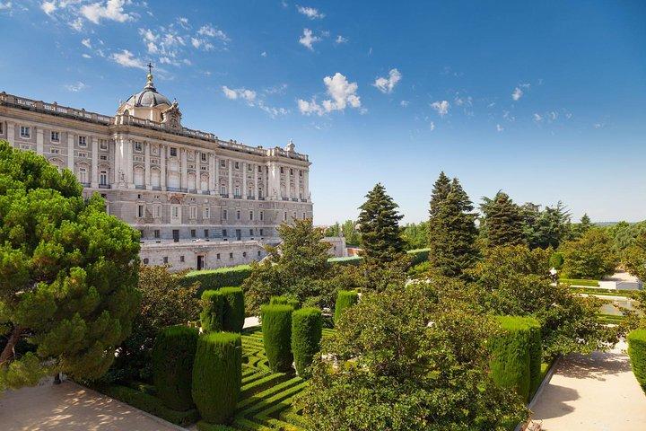 Visite privée du Palais royal de Madrid avec billet coupe file