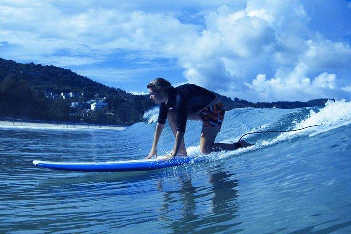 Clases particulares de surf: Paseos en ola de 1 hora en Kata Beach