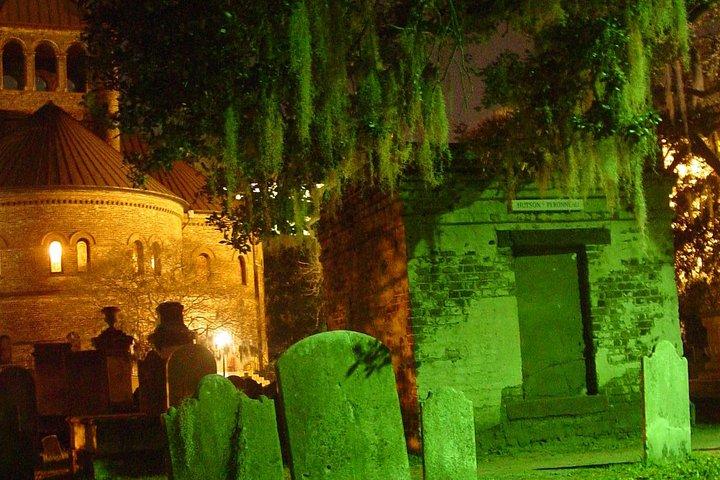 Charleston Ghost & Graveyard Night-Time Guided Walking Tour