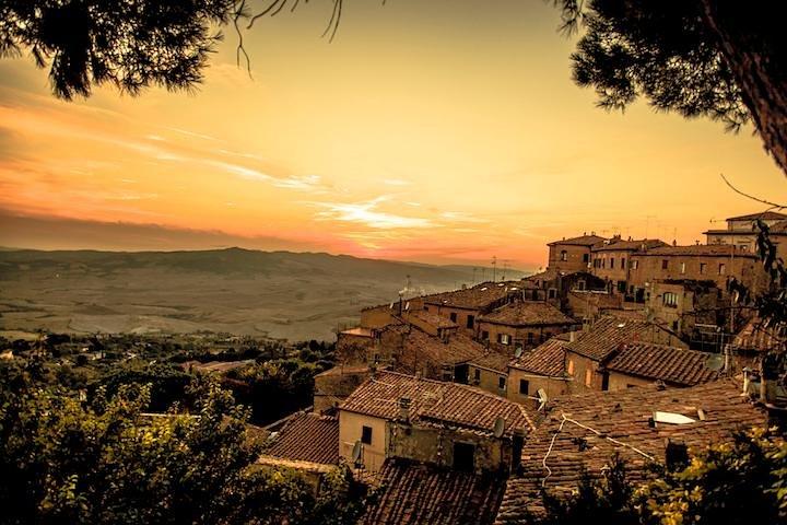 San Gimignano en Volterra Tour door Private Luxury Van