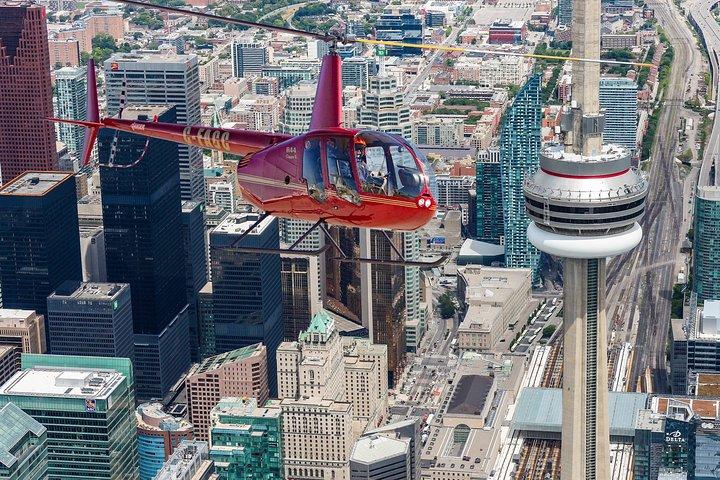 トロントの14分ヘリコプターツアー