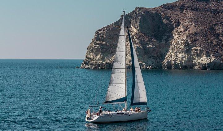 Crucero de vela en Morning Caldera