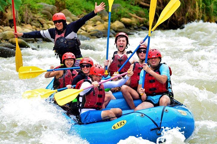 Cours de rafting niveau II-III sur le fleuve Savegre au départ de Manuel Antonio