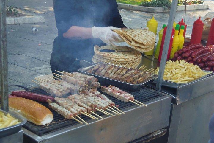 ストリートフードツアー - 地元の人々が愛する食物のサンプル