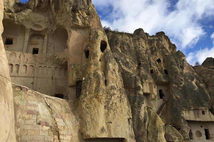 Full-Day Sacred and Surreal Cappadocia Tour fra Goreme