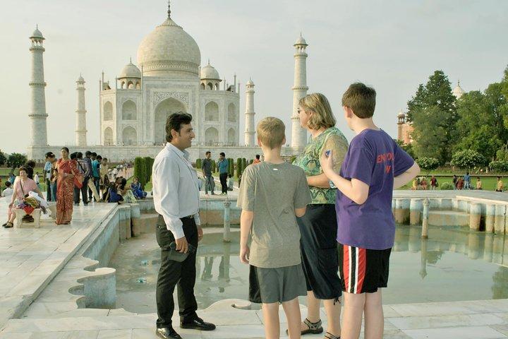 Delhi Agra Delhi : Same Day Trip By Luxury Car.