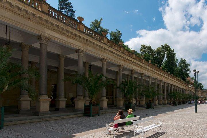 Excursão privada de dia inteiro a Karlovy Vary saindo de Praga