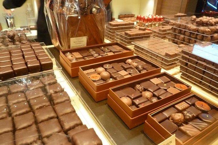Saint-Germain O tour original de degustação de chocolate com doces e macaron