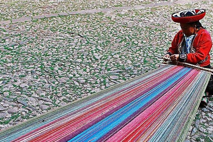 Chinchero Weaving textiles , Moray & The Salt Mines