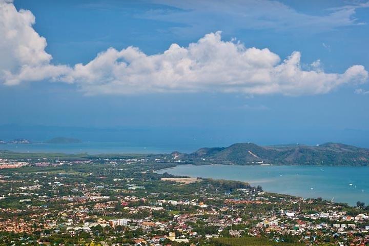 Visita guiada a un pequeño grupo de Phuket y visita de la ciudad