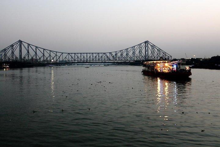 Excursion guidée à Kolkata en voiture, excursion de croisière et promenade au coucher du soleil