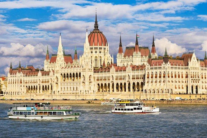 Excursion privée d'une journée à Budapest avec option déjeuner et croisière