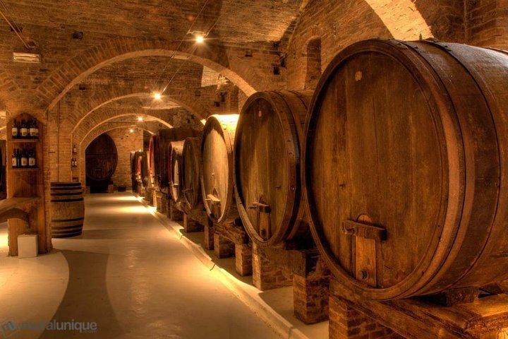Visite guidée privée de Budapest, y compris la visite du vin Etyek avec déjeuner