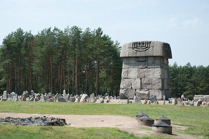Halbtägige Treblinka Death Camp Kleingruppentour ab Warschau mit Mittagessen