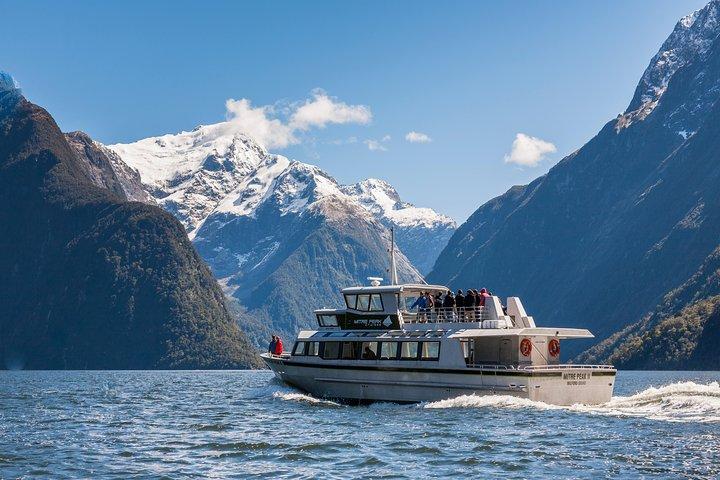 Milford Sound Coach, crociera e volo Sightseeing Tour da Queenstown