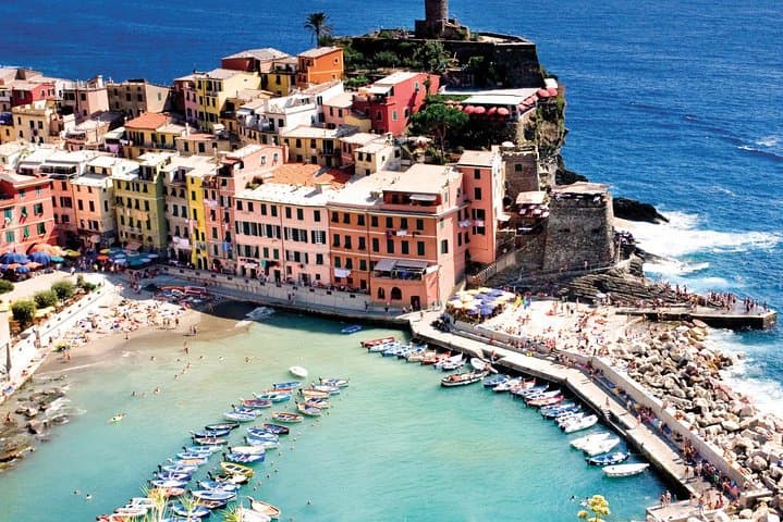 From Milan: Cinque Terre Guided Full-Day Trip With Cruise
