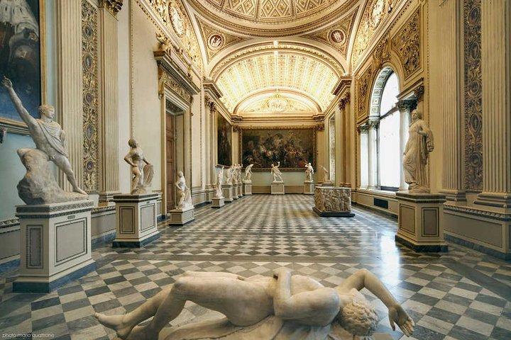 PRIVÉ : Rondleiding door de Galleria degli Uffizi met toegang op tijd