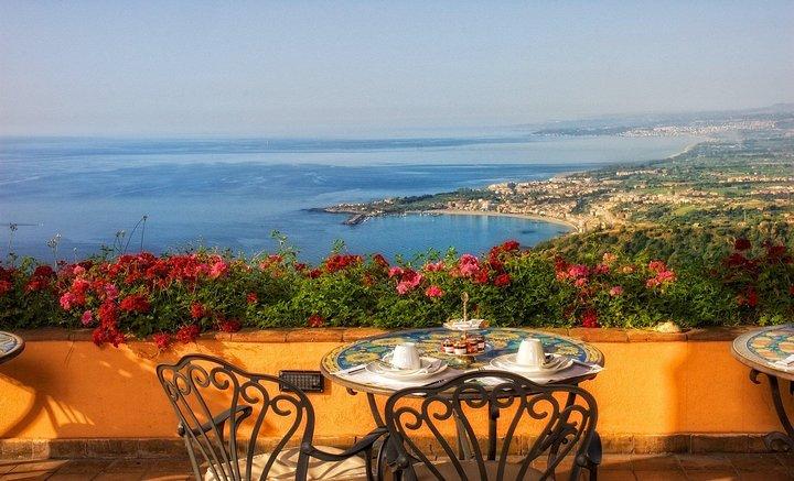 Taormina e Castelmola visita privata e guidata con Arancino