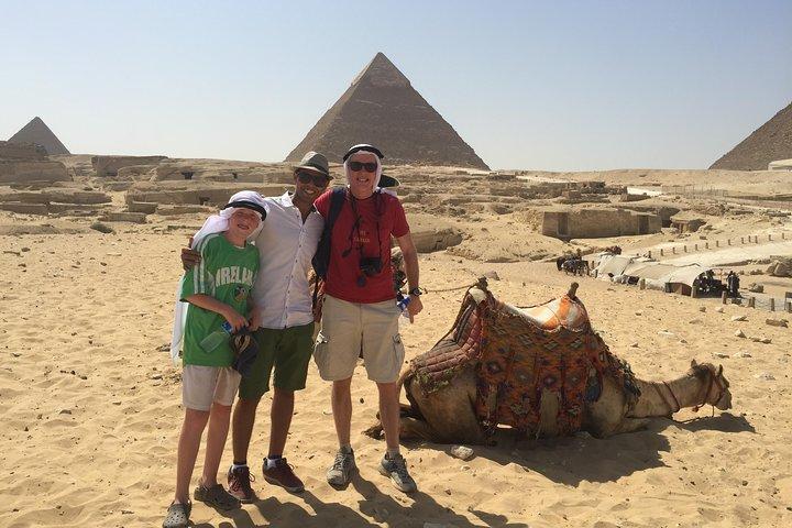 Excursão de dia inteiro às pirâmides de Gizé, Cairo antigo e cidadela e Khan El Khalili