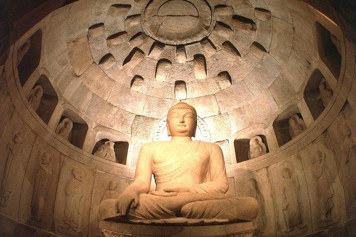 慶州ユネスコ世界文化遺産と歴史を学ぶランチ付き1日ツアー