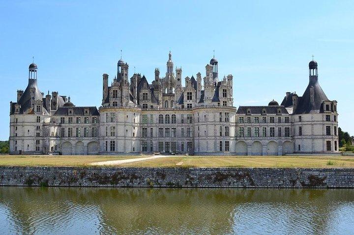 Champagne & Loire Valley Small Group Double Wine Day Tours