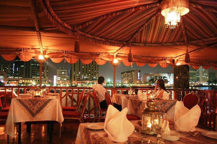 Aften Dhow Middag Cruise i Dubai