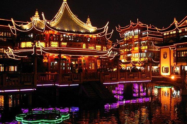 Peking Duck Dining Experience med fantastiska Shanghai Night Lights