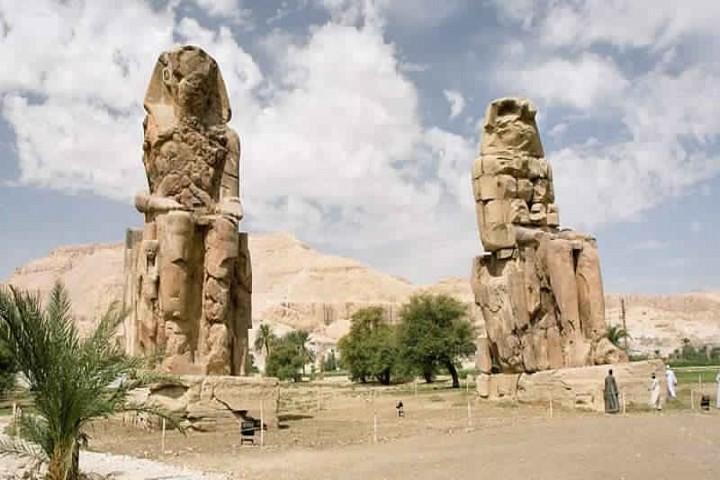 エジプト学者とのmarsa alamからのルクソールへの私用日帰り旅行