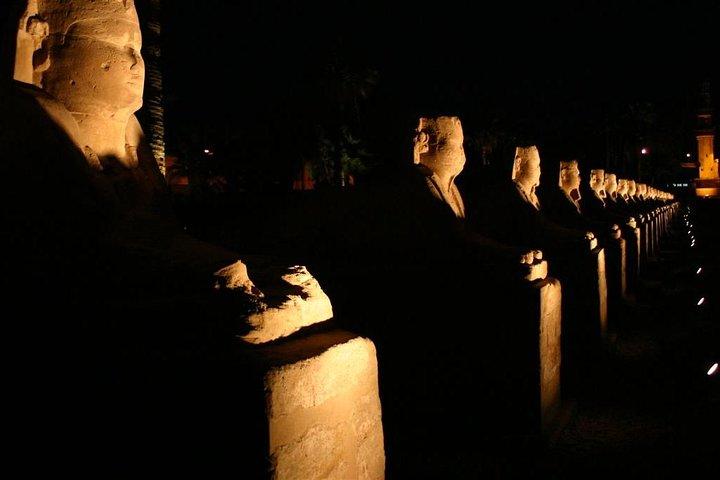 Spectacle son et lumière de Karnak à Louxor
