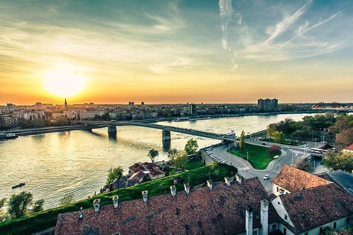ベオグラードから： ノヴィ・サドとスレムスキ・カルロヴツィツアー