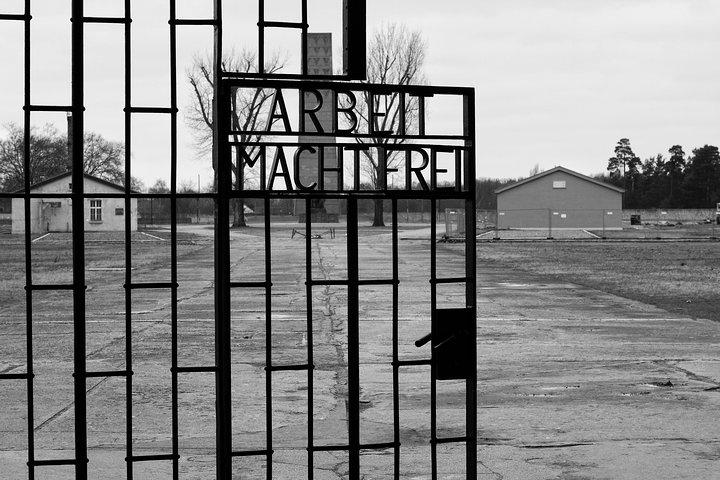 Privétour door Berlijn naar het concentratiekampmonument Sachsenhausen