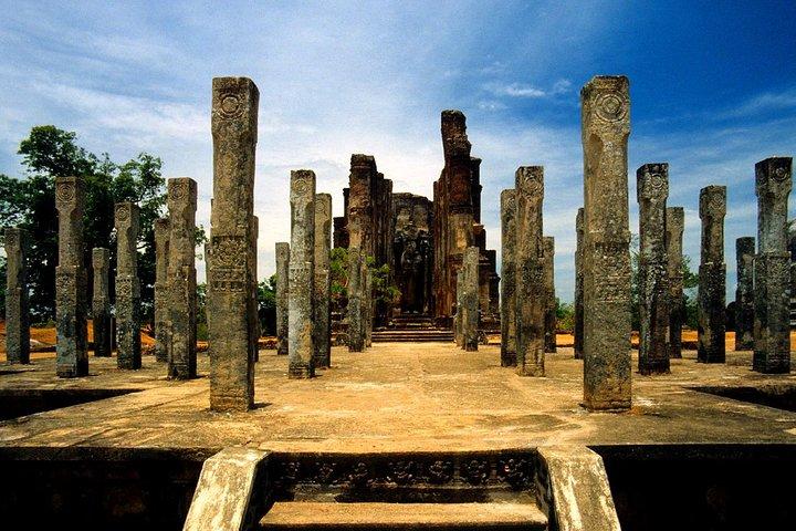 Full Day Tour to Anuradhapura from Negombo