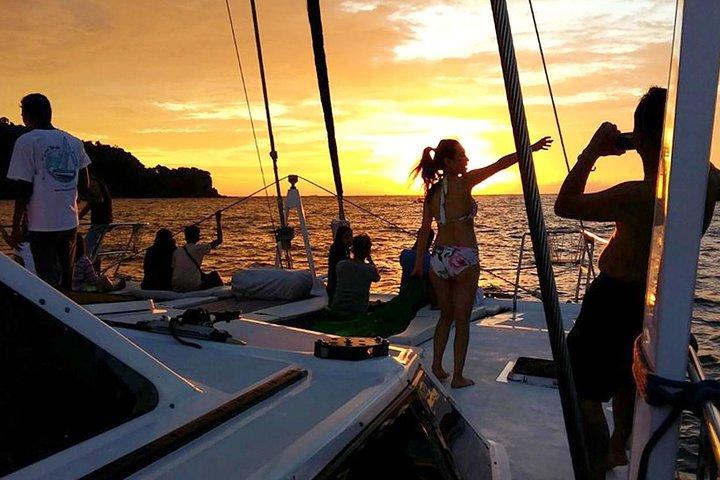 Privat Sunset Dinner Cruise från Kuah brygga med F & B