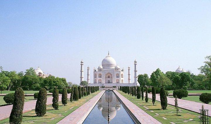 Pune Taj Mahal Tour op dezelfde dag per vlucht en auto