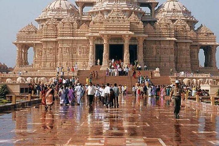 Visite du temple de Delhi en véhicule privé