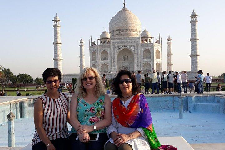 Tour di Taj Mahal Sunrise di 2 giorni in volo da Bangalore