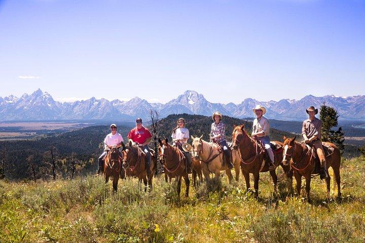 Paardrijden met uitzicht op Grand Teton in Jackson Hole