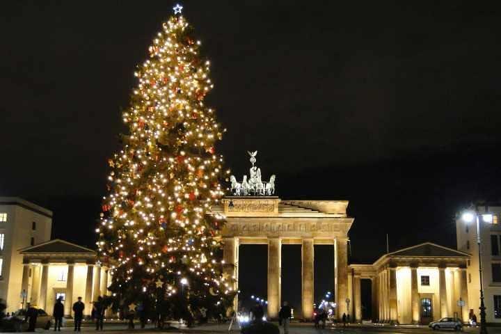 Berlin Christmas Lights Live Tour + Mulled Wine & Gingerbread