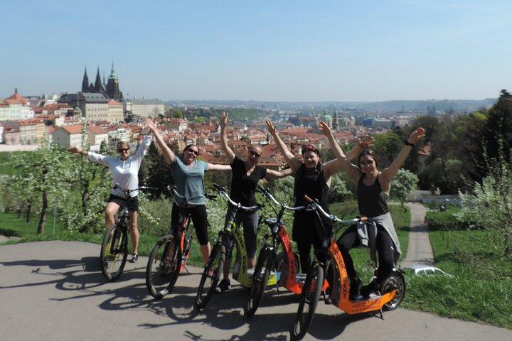 Visite guidée à vélo électrique et trottinette électrique