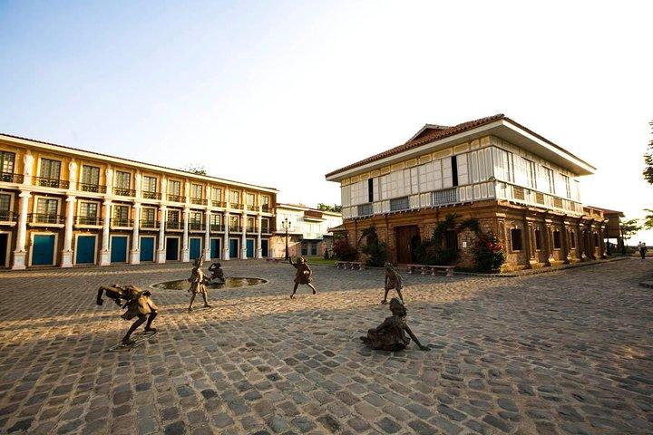 Excursion d'une journée à Las Casas Filipinas depuis Makati ou Manila Bay