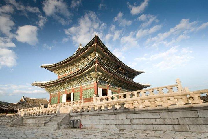 Tour del patrimonio culturale coreano: palazzi e villaggi di Seul con visita al Palazzo Gyeongbokgung