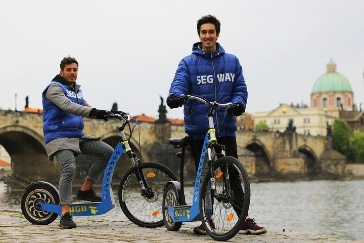Live-Guided e-Scooter Tour i Prags gamle bydel, 60 min