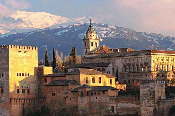 Granada Dagstur fra Sevilla med Alhambra-adgang