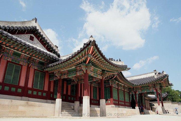 王宮、全日ソウル市内観光（送迎）