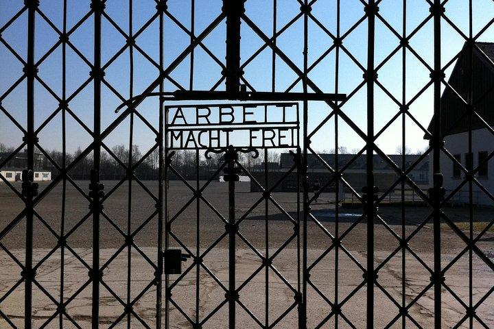 Tour privado a Dachau con guía autorizado en tren desde Múnich