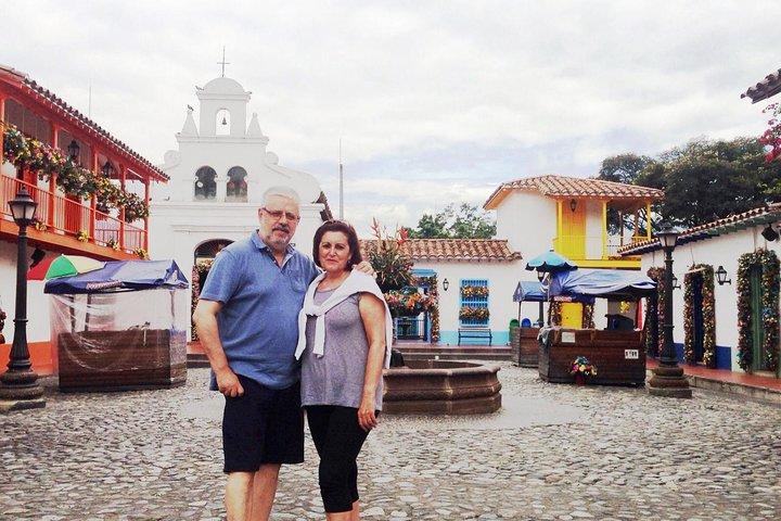 Privé tour : Medellin, Pablo Escobar en Eten met vervoer