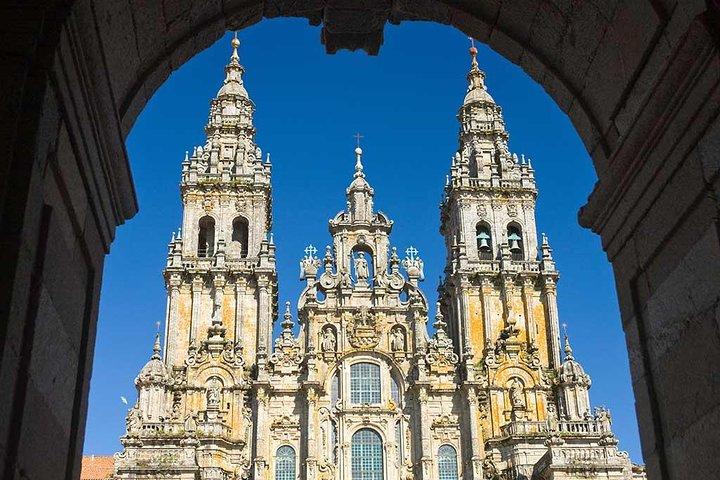 Tour de Santiago de Compostela